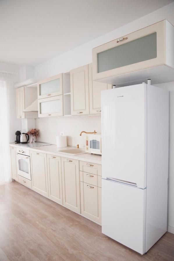 Elis Apartment By Oasis Homes Oradea Extérieur photo