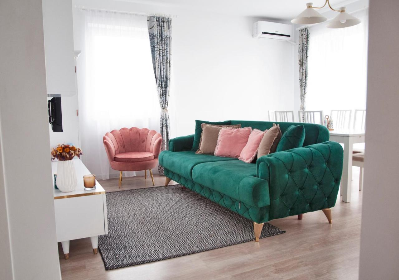 Elis Apartment By Oasis Homes Oradea Extérieur photo
